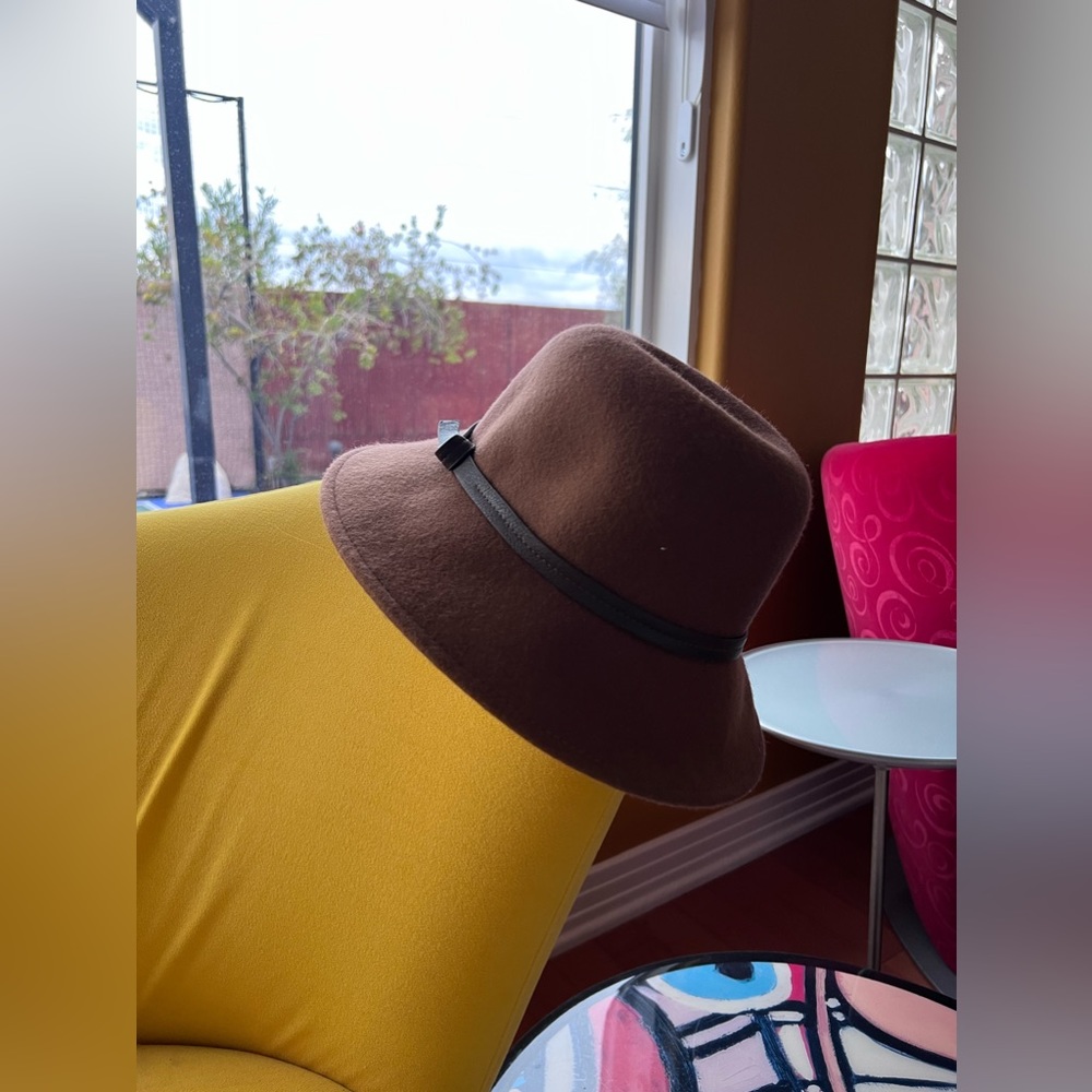 Nine West brown suede hat